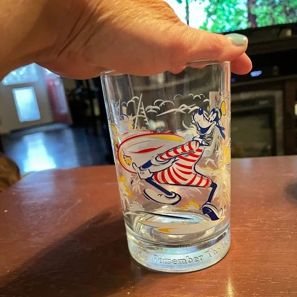 Mcdonald’s Disney World Glasses - Picture 2 of 10
